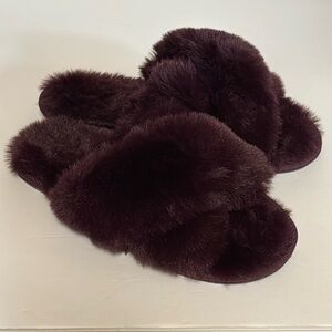 NWOT Slippers XBand Faux Fur Slide Ons Burgundy Women Open Toe